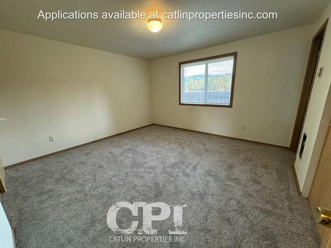 Building Photo - Lexington Area - Holiday Special - 1/2 OFF First Month's Rent!!