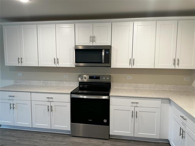 Building Photo - 320 Glenwick Ln