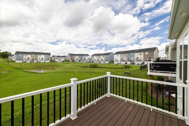 Building Photo - Spacious Home in Westhill Community - Rent...
