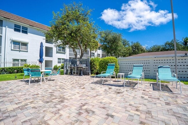 Building Photo - 1501 S Ocean Blvd