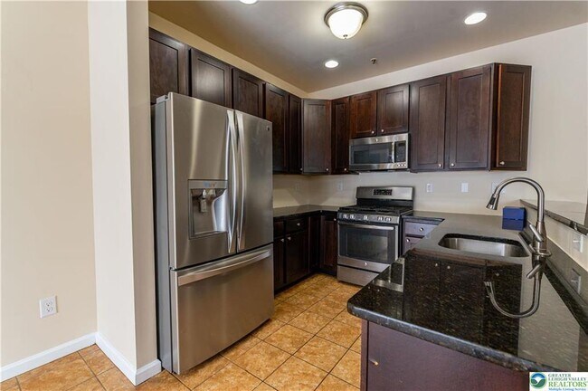 Building Photo - 241 Snapdragon Way