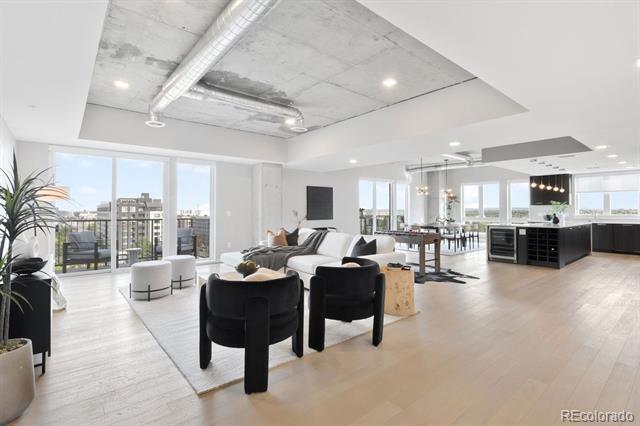 Building Photo - 1515 Julian St