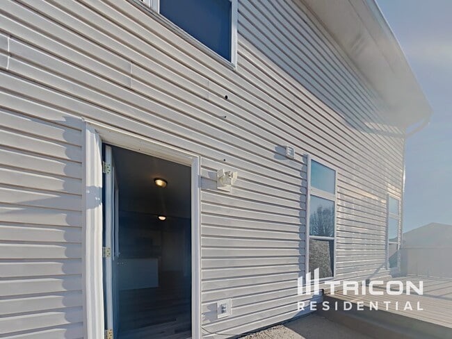 Building Photo - 3254 Blue Ash Ln