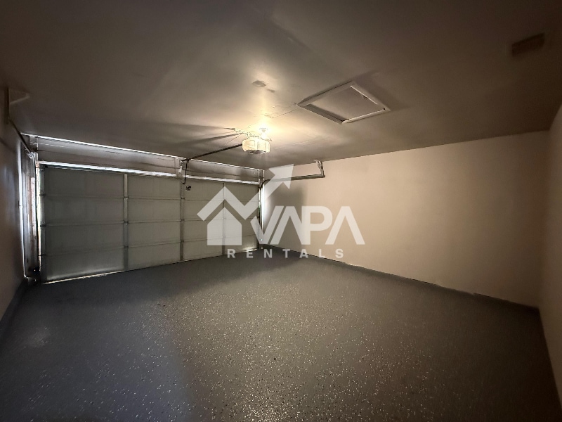 Building Photo - 7915 Oval Meadows