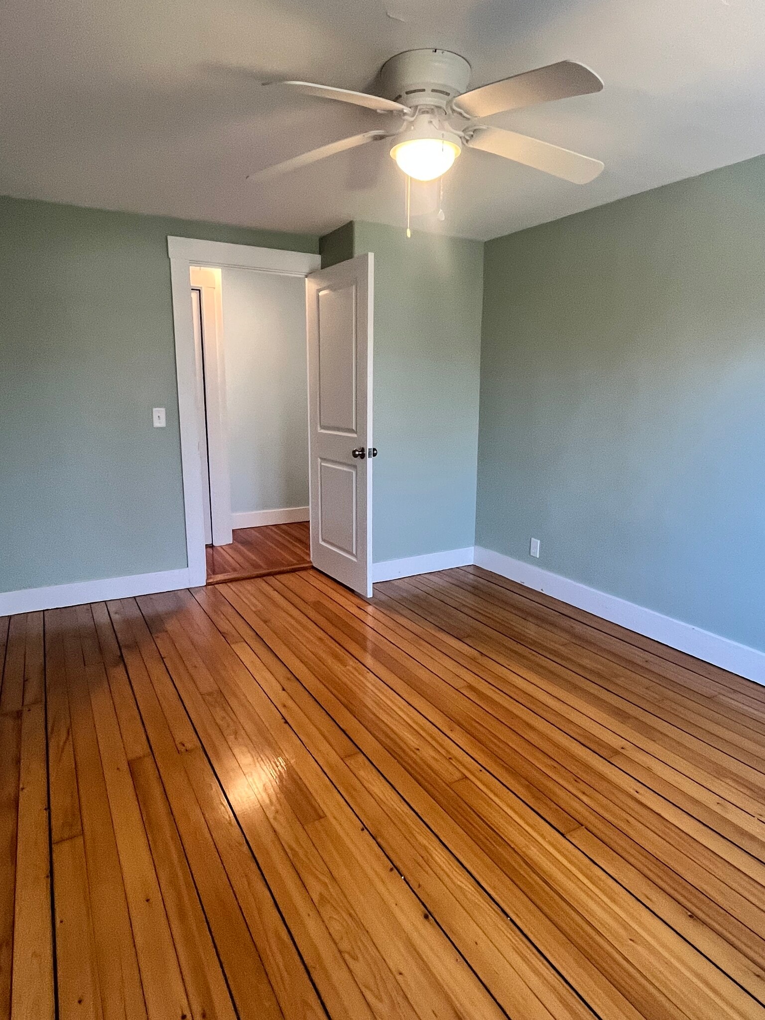 Building Photo - 275 McCorrie Ln