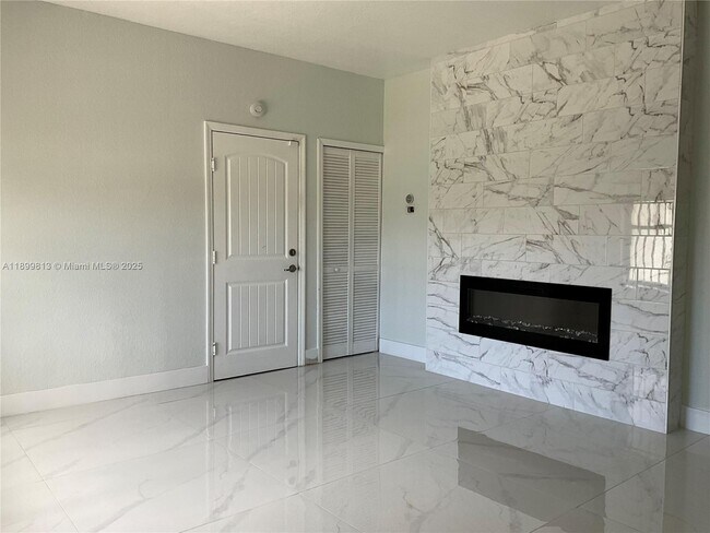 Building Photo - 13201 SW 274th Terrace