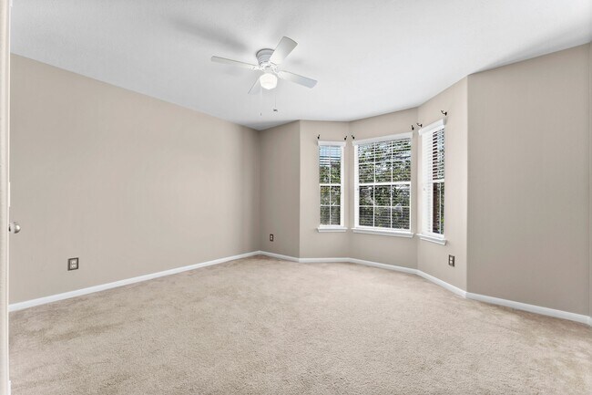 Building Photo - 8338 Loetsch Ridge Way