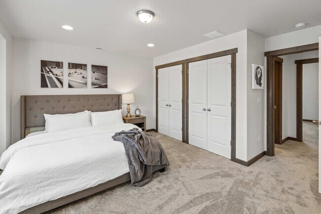 Building Photo - 2942 W Babcock St