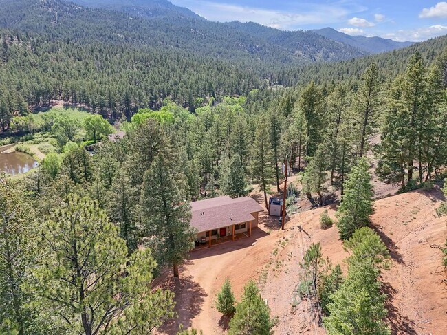 Building Photo - 9987 S Overlook Rd