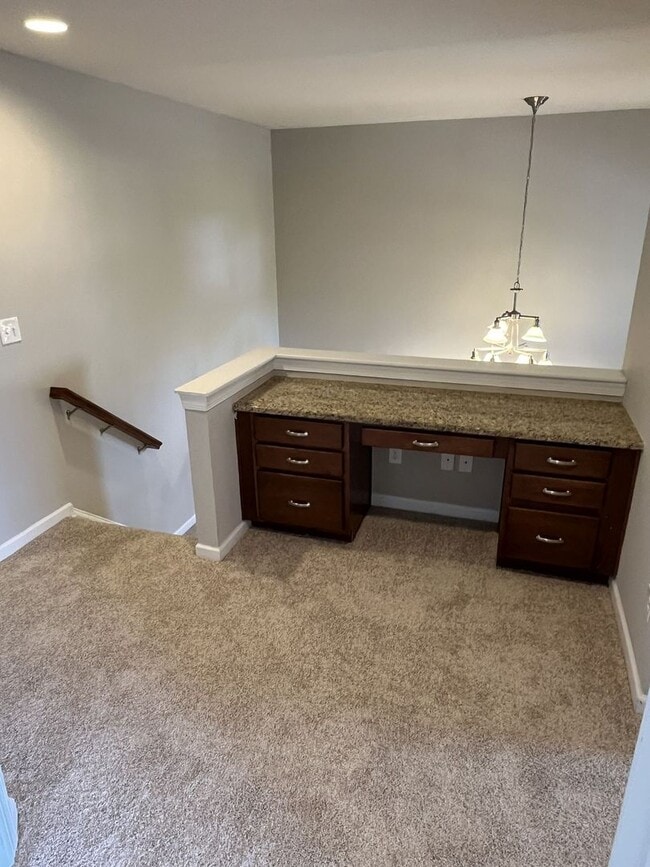 Building Photo - Great 2 Story 3 Bedroom Townhome in Stone ...