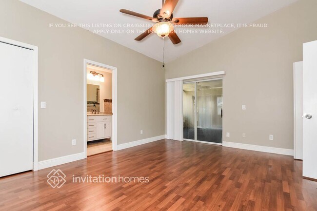 Building Photo - 2806 Mnr Hl Dr