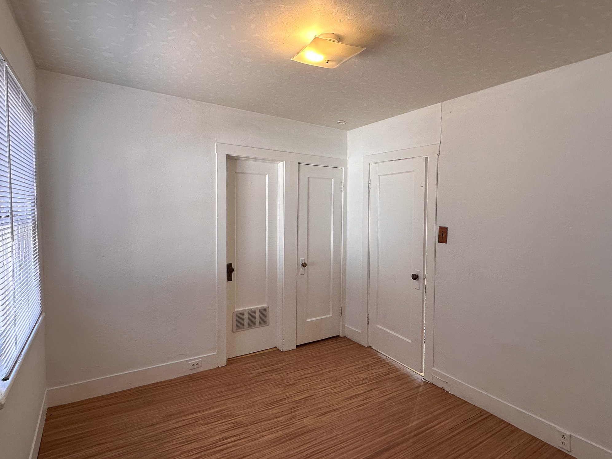 Building Photo - 1145 Seminary Ave