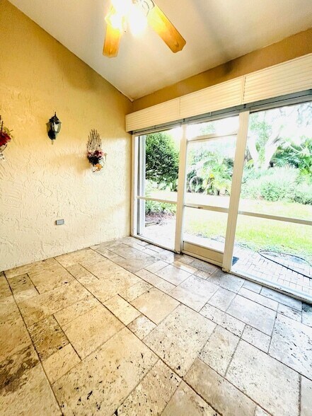 Building Photo - 1641 SW Harbour Isles Cir
