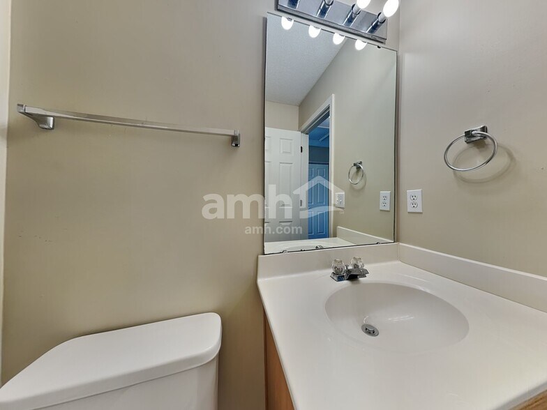 Building Photo - 1006 Fort Clapsop Ct