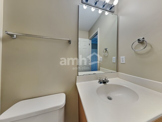Building Photo - 1006 Fort Clapsop Ct