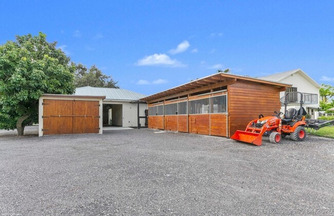 Building Photo - 14965 Oatland Ct