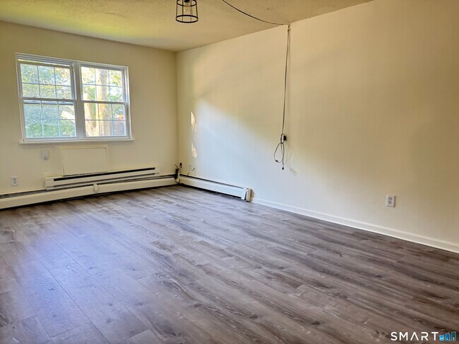 Building Photo - 81 Angel Dr