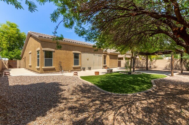 Building Photo - 3 Bedroom with Den in Chandler