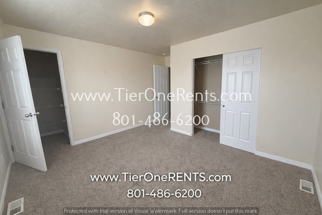 Building Photo - NO DEPOSIT option available for qualified renters!