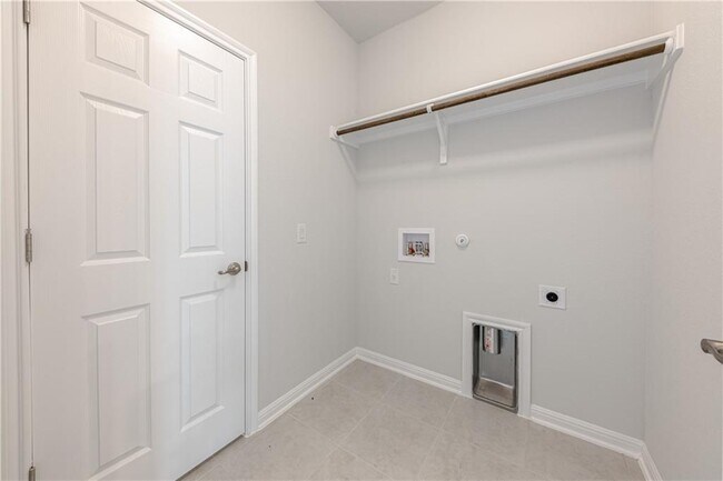 Building Photo - 705 Durness Dr