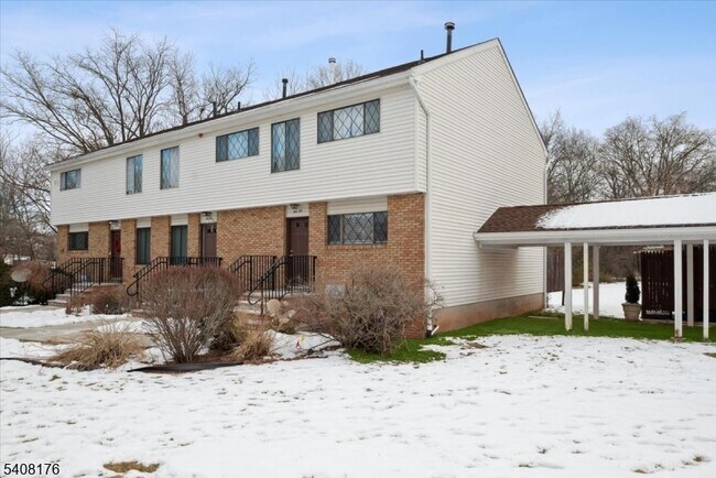 Building Photo - 911 Merritt Dr