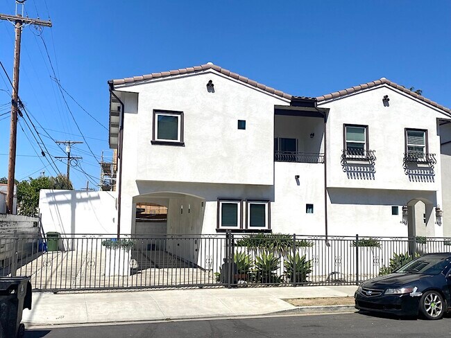 Primary Photo - 4861 Mascot St