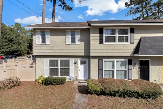 Building Photo - 832 Tibet Ave