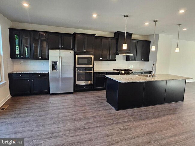 Building Photo - 7118 Bighorn Rd