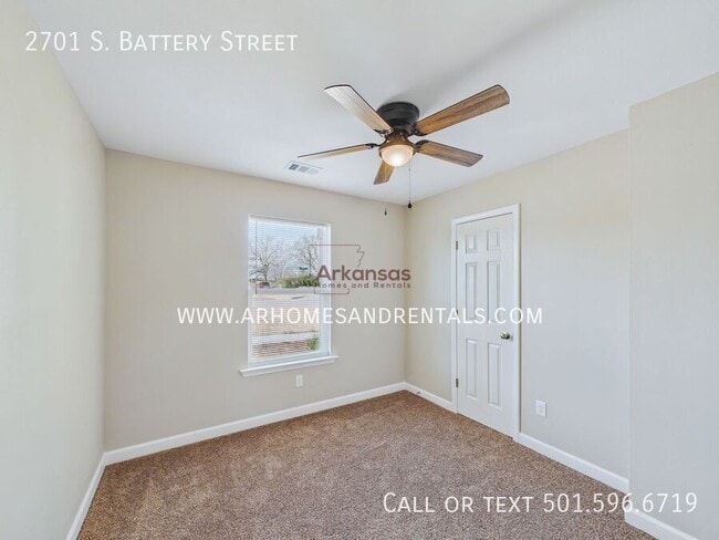 Building Photo - 2701 S Battery St