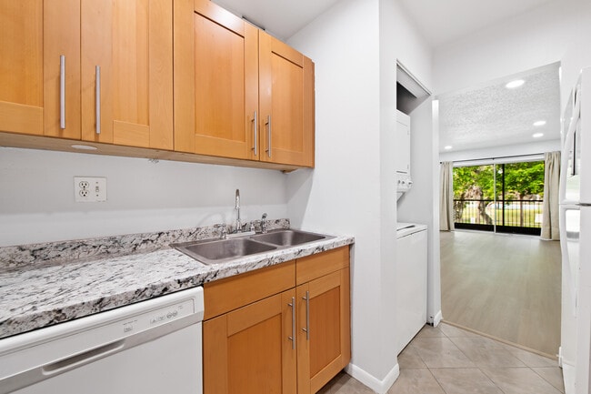 Building Photo - 4276 NW 89th Ave