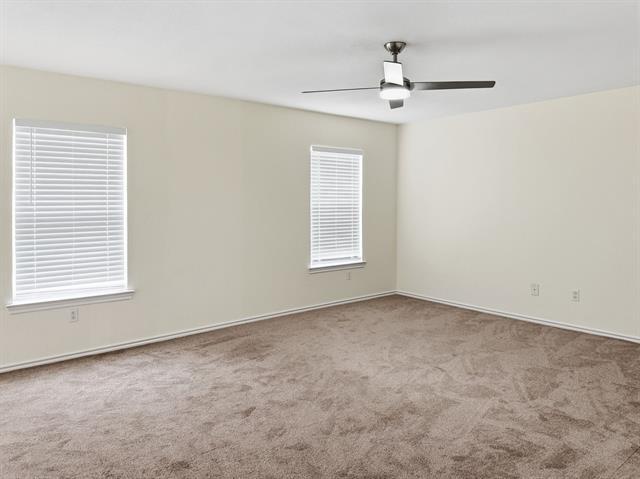 Building Photo - 12214 Peachtree Ln