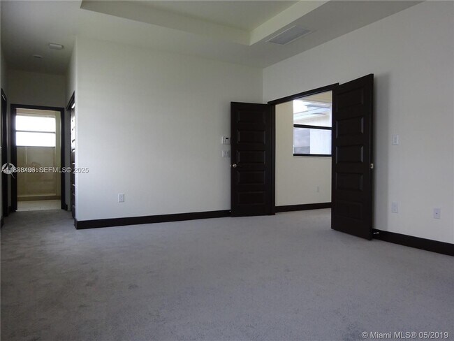 Building Photo - 8853 NW 155th Ter