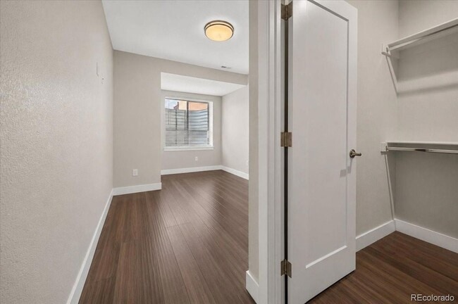 Building Photo - 1407 Rogers Ct