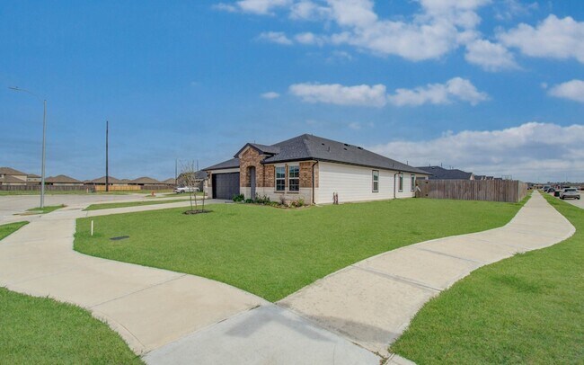 Building Photo - 8611 Shumard Oak Dr