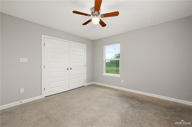 Building Photo - 12 E Garfield Ave
