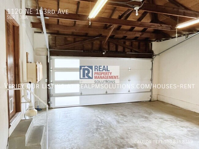 Building Photo - 1120 NE 153rd Ave