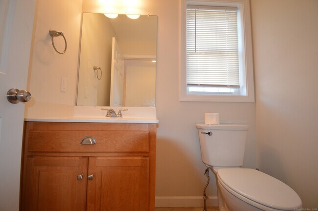 Building Photo - 173 Saybrook Rd