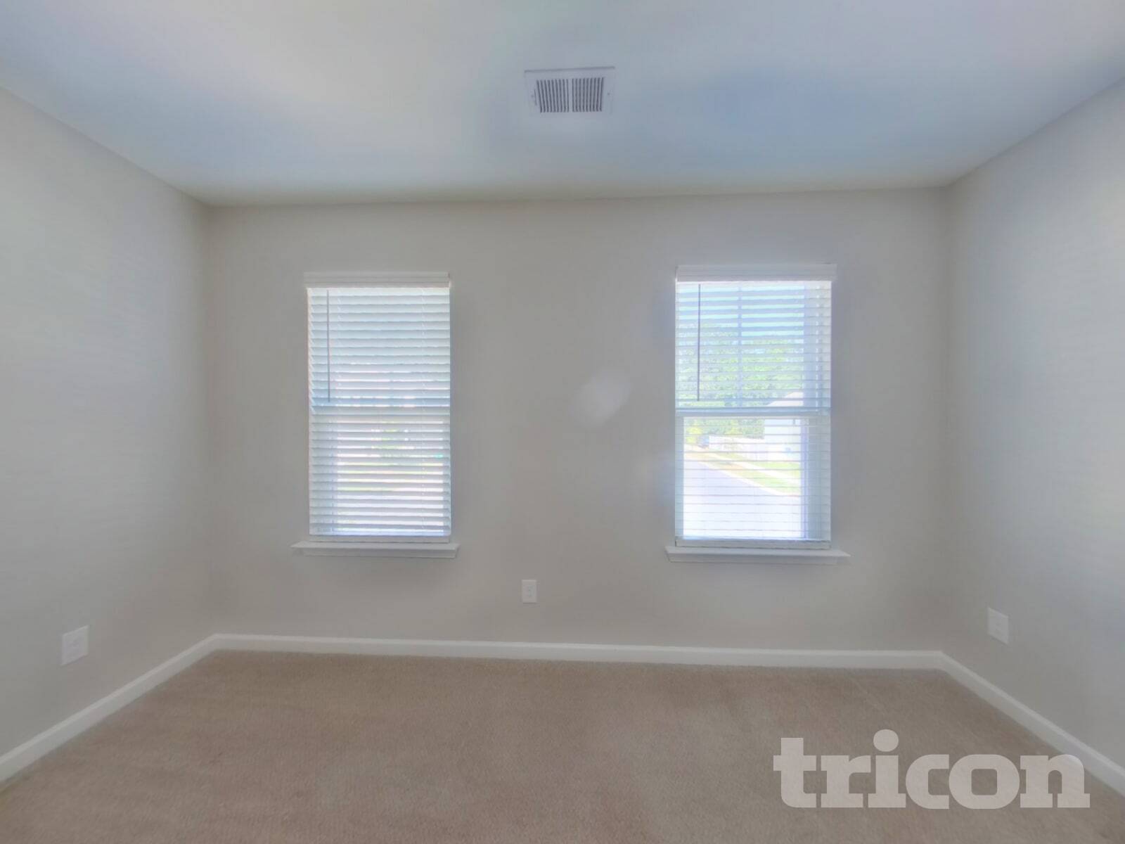 Building Photo - 126 Spring Knoll Dr