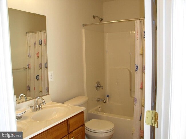 Building Photo - 169 Thomas Jefferson Terrace