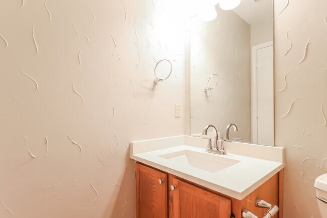 Building Photo - 8841 Elbe Trail