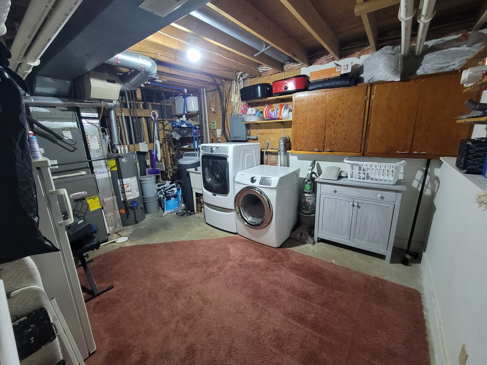 Building Photo - 2201 Tracy Ln