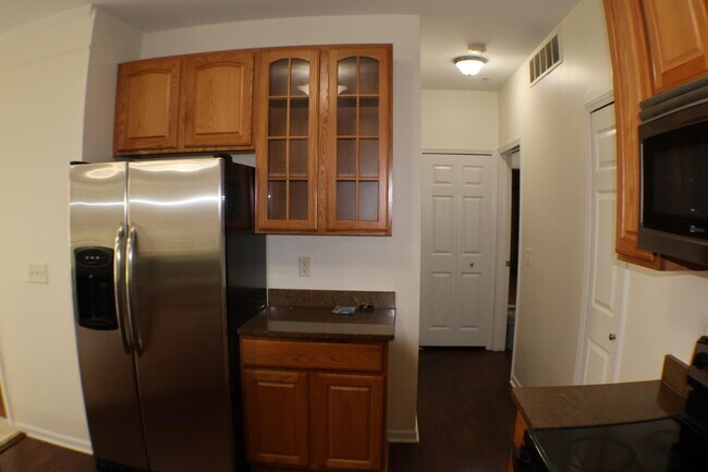 Building Photo - 2268 Arcadia Dr