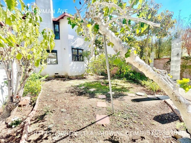 Building Photo - Newly remodeled two story 3 Bed + 2 Bath H...