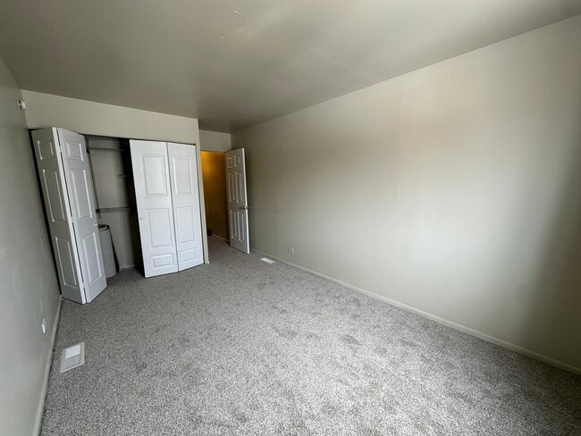 Building Photo - 474 Meadow Green Ln