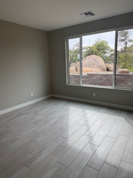 Building Photo - 1345 Rockwood Dr