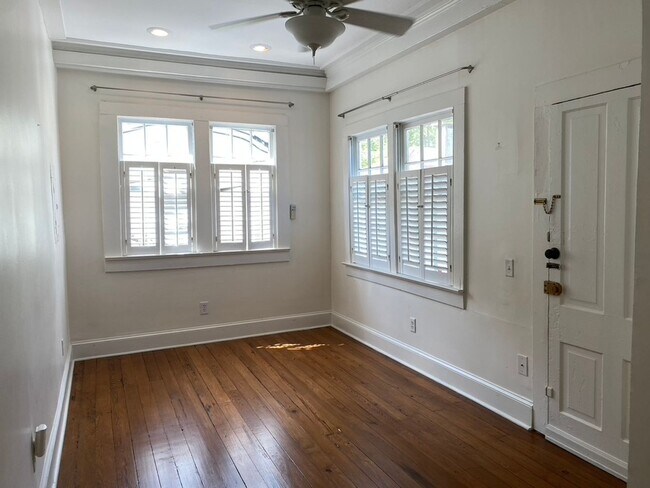 Building Photo - 1 Bedroom 1 Bath Furnished Condo in Harles...