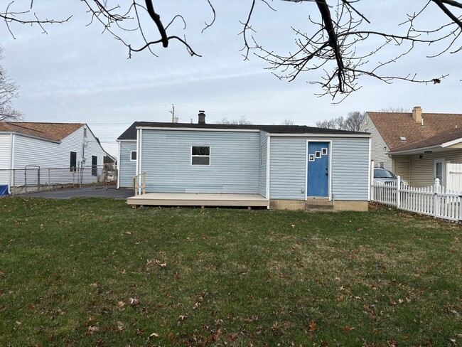 Building Photo - 870 Geneva Ave