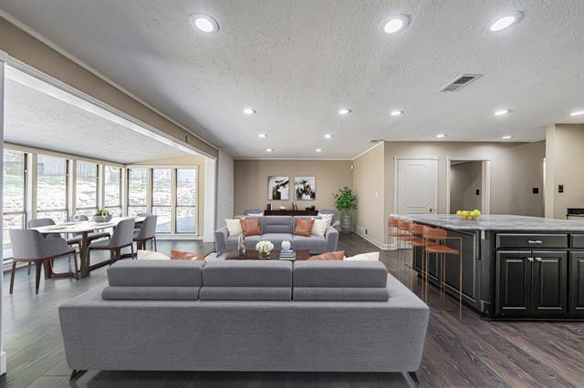 Building Photo - 1034 Tipperary Dr