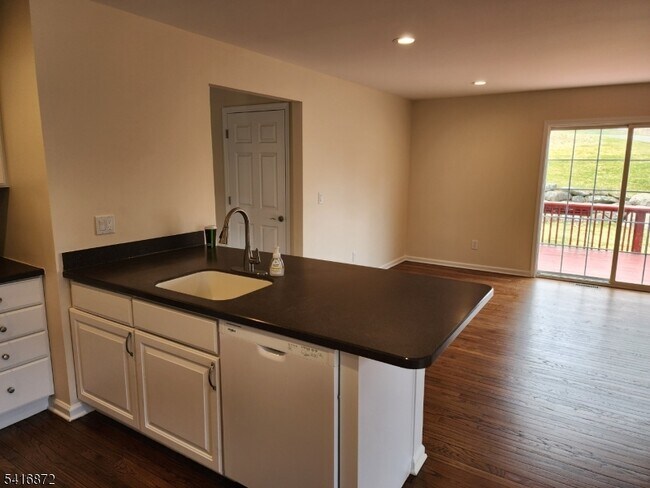 Building Photo - 27 Cypress Ln