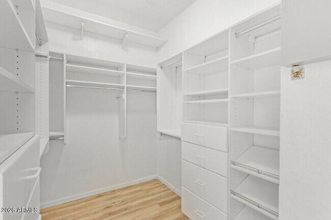 Building Photo - 7222 E Gainey Ranch Rd